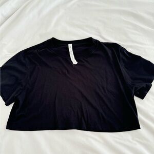 Lululemon cropped shirt